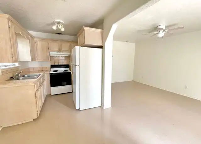 Property at 615 S Bicentennial Blvd Apt 6, McAllen, TX, 78501, 1 bed, 1 bath, [object Object]