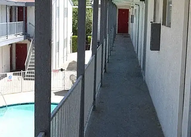 Photo of 5800 Engle Rd, Carmichael, CA 95608