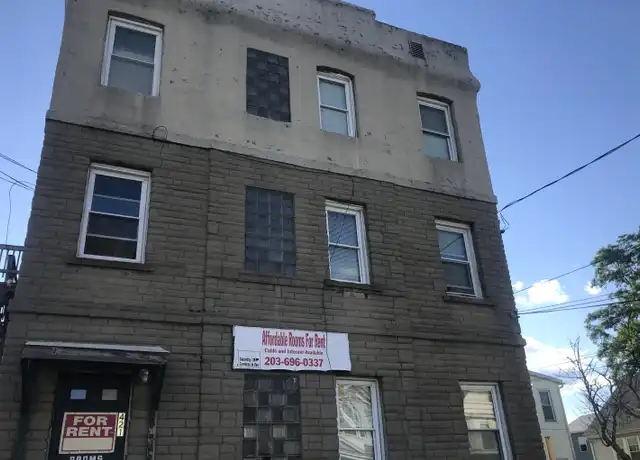 Property at 421 Bishop Ave Unit 07, Bridgeport, CT, 06610, 1 bed, 1 bath, [object Object]