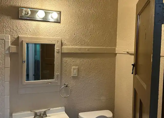 Property at 2322 N 53rd St Unit 6, Milwaukee, WI, 53210, 2 beds, 1 bath, [object Object]