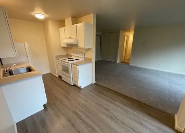 Property at 11745 15th Ave NE Unit 103, Seattle, WA, 98125, 2 beds, 1 bath, [object Object]
