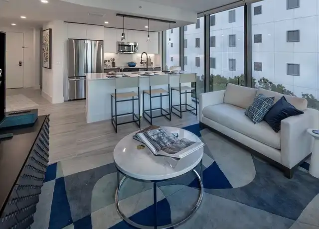 Property at 1010 NE 2nd Ave, Miami, FL, 33132, 1 bed, 1 bath, [object Object]