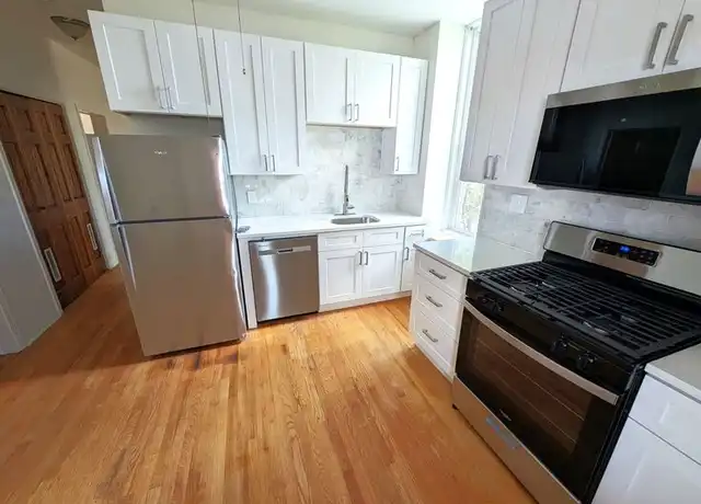 Property at 2301 S Oakley Ave Unit 3R, Chicago, IL, 60608, 2 beds, 1 bath, [object Object]