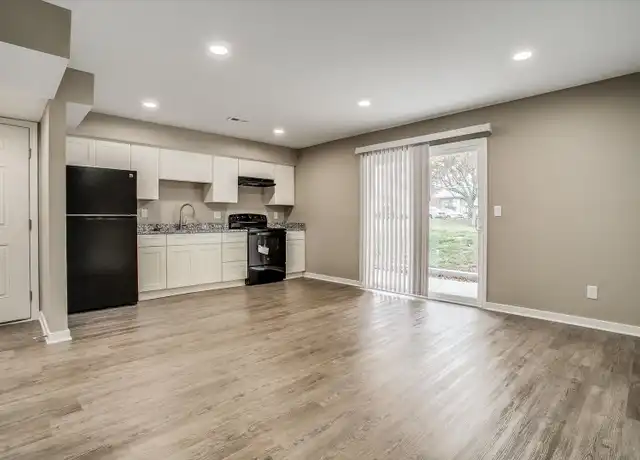 Property at 6200 E 127 St Apt C, Grandview, MO, 64030, 2 beds, 1 bath, [object Object]