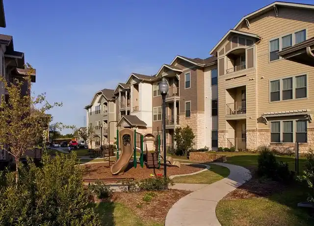 Property at Woodmont - 1021 Oak Grove Rd, Fort Worth, TX, 76115, 1-4 bed, 1-2 bath, [object Object]