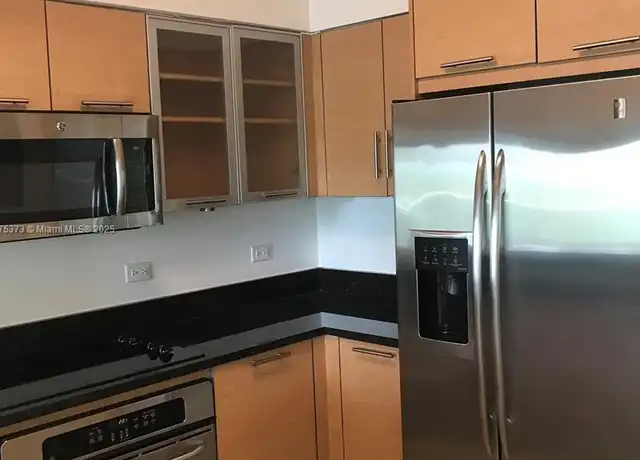 Property at 31 SE 5th St #405, Miami, FL, 33131, 1 bed, 1 bath, [object Object]