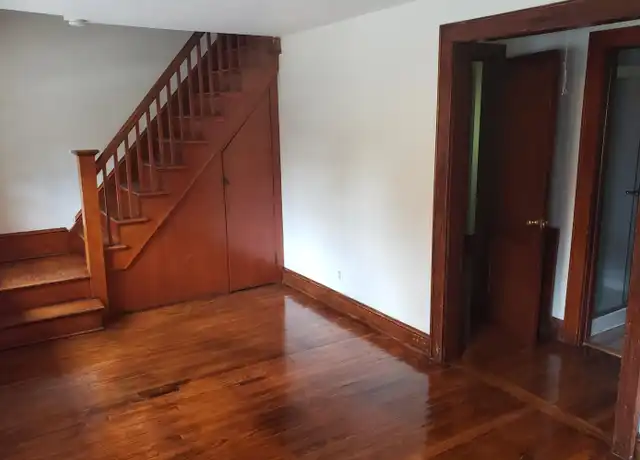 Property at 121 South Ave, Poughkeepsie, NY, 12601, 2 beds, 1 bath, [object Object]