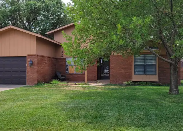 Property at 217 Lakeview Ter, Clovis, NM, 88101, 2 beds, 2 baths, [object Object]