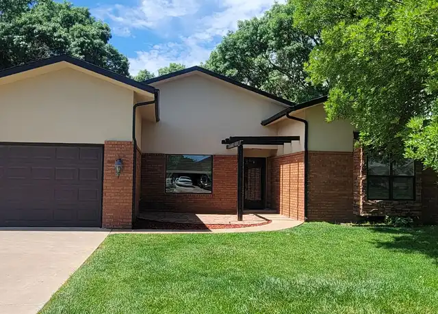 Property at 217 Lakeview Ter, Clovis, NM, 88101, 2 beds, 2 baths, [object Object]