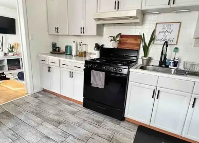 Property at 10 Maolis Ave #2, Bloomfield Township, NJ, 07003, 3 beds, 1 bath, [object Object]