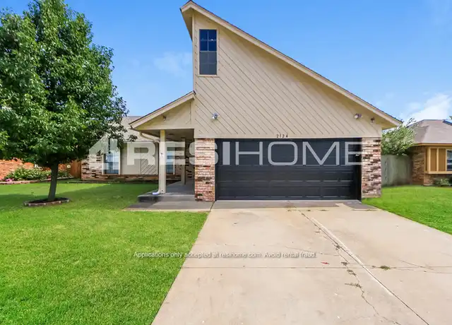 Property at 2124 NE 11th St, Moore, OK, 73160, 3 beds, 2 baths, [object Object]