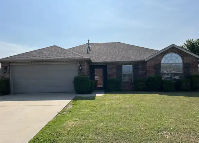 Property at 210 Willow Dr, Centerton, AR, 72719, 4 beds, 2 baths, [object Object]
