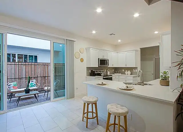 Property at Luxana Apartments - 917 W Glendale Ave, Phoenix, AZ, 85021, 3 beds, 2.5 baths, [object Object]