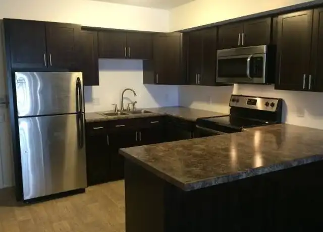Property at 1002 S 2nd St, Champaign, IL, 61820, 4 beds, 2 baths, [object Object]