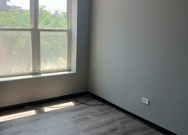 Property at 2210 W Warren Blvd, Chicago, IL, 60612, 2 beds, 1 bath, [object Object]