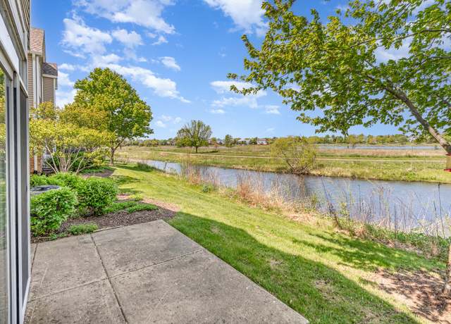 Photo of 593 Springbrook Trl N, Oswego, IL 60543