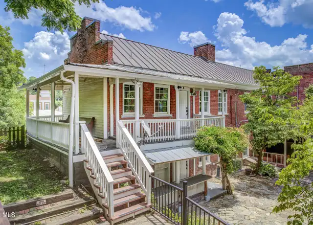 Property at 119 E Main St Unit B, Jonesborough, TN, 37659, 1 bed, 1 bath, [object Object]
