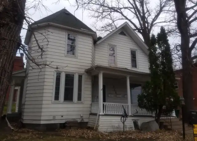 Property at 216 N Broadway St Unit 1, Stanley, WI, 54768, 1 bed, 1 bath, [object Object]