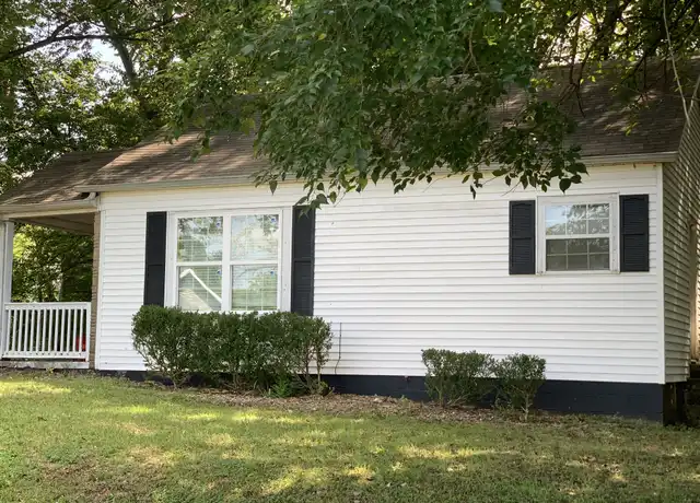 Property at 919 Oak Ln, Clarksville, TN, 37040, 2 beds, 1 bath, [object Object]