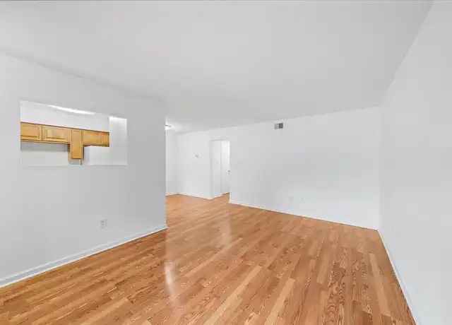 Property at 100 Market St Unit 25, Galveston, TX, 77550, 1 bed, 1 bath, [object Object]