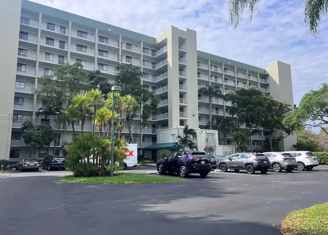Property at 2240 N Cypress Bend Dr #506, Pompano Beach, FL, 33069, 2 beds, 2 baths, [object Object]