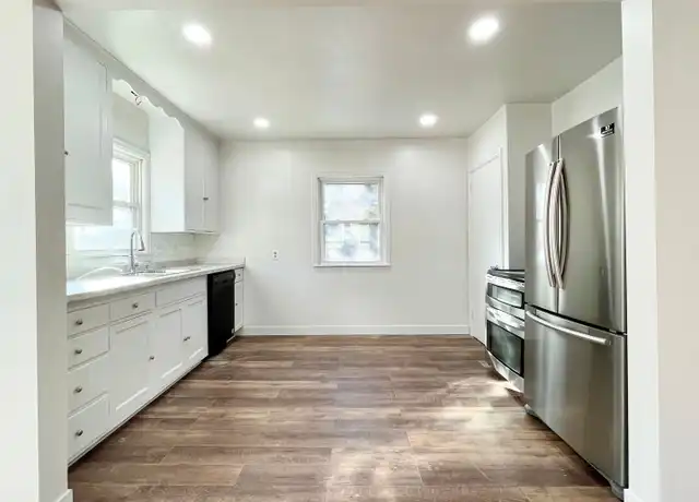 Property at 7600 Grand Ave S, Minneapolis, MN, 55423, 4 beds, 1 bath, [object Object]