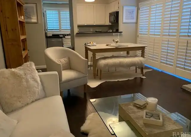 Property at 27 W Harbor Dr, Sausalito, CA, 94965, 1 bed, 1 bath, [object Object]