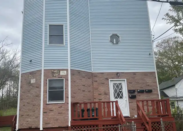 Property at 5 Webster Pl Unit 3, Worcester, MA, 01603, 3 beds, 2 baths, [object Object]