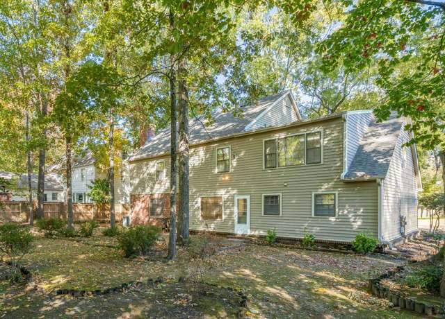 Photo of 8515 Hundred Oaks Dr, Germantown, TN 38139