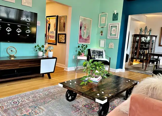 Property at 1604 W Berwyn Ave Unit 1604-Garden, Chicago, IL, 60640, 2 beds, 1 bath, [object Object]