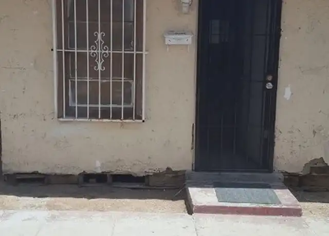 Property at 713 W Monroe Ave Unit 2, Las Vegas, NV, 89106, 1 bed, 1 bath, [object Object]