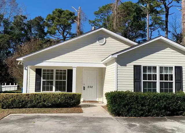 Property at 252 Victory Gardens Dr, Wilmington, NC, 28409, 3 beds, 2 baths, [object Object]
