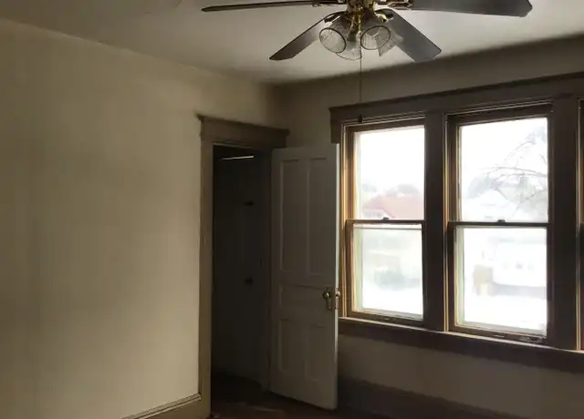 Property at 4047 N 19th St, Milwaukee, WI, 53209, 2 beds, 1 bath, [object Object]