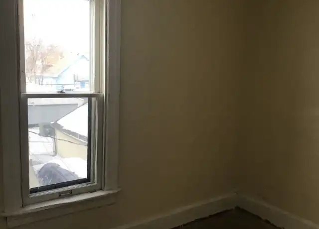 Property at 4047 N 19th St, Milwaukee, WI, 53209, 2 beds, 1 bath, [object Object]