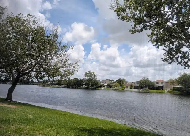 Property at 1061 NW 122nd Ter, Pembroke Pines, FL, 33026, 2 beds, 2 baths, [object Object]