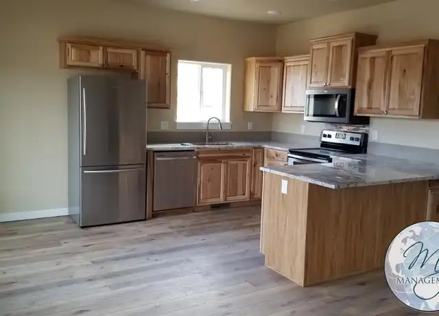 Property at 321 Adams St, Twin Falls, ID, 83301, 2 beds, 2 baths, [object Object]