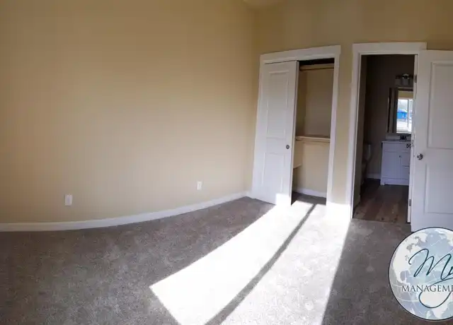 Property at 321 Adams St, Twin Falls, ID, 83301, 2 beds, 2 baths, [object Object]