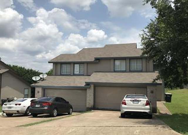 Photo of 115 Crest Dr, San Marcos, TX 78666
