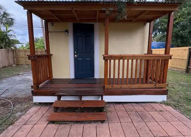 Property at 810 Citrus Ave Unit B, Fort Pierce, FL, 34950, 0 beds, 1 bath, [object Object]