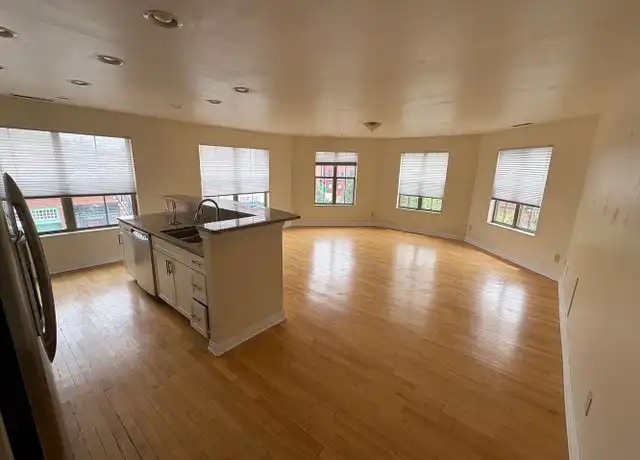Property at 8 Victorian Gate Way, Columbus, OH, 43215, 2 beds, 2 baths, [object Object]