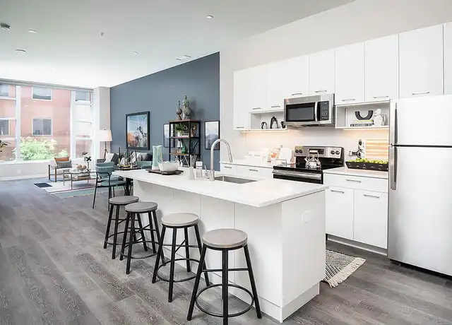 Property at Madison Place Apartments - 50 W Rivercenter Blvd, Covington, KY, 41011, 0-1 beds, 1 bath, [object Object]