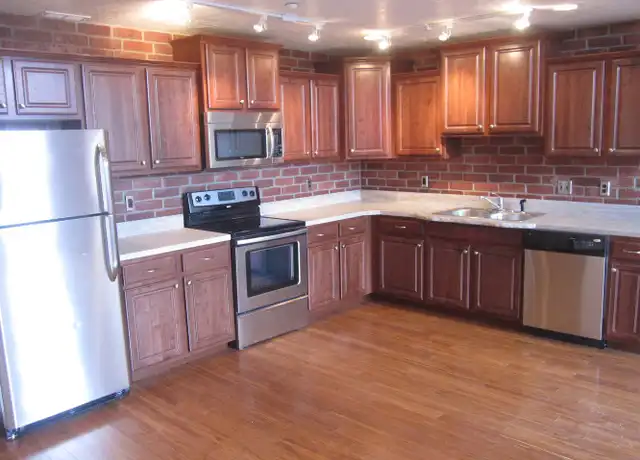 Property at 520 W Olive St Unit AW 112, Springfield, MO, 65806, 4 beds, 2 baths, [object Object]