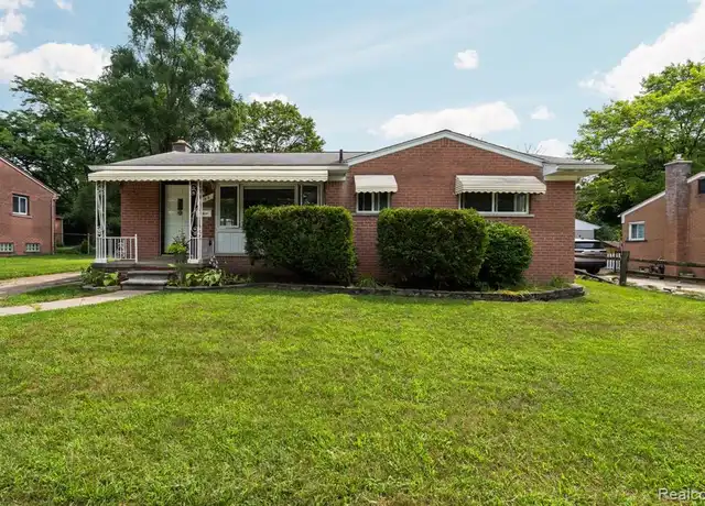 Property at 790 Friar Dr, Milford, MI, 48381, 3 beds, 1 bath, [object Object]