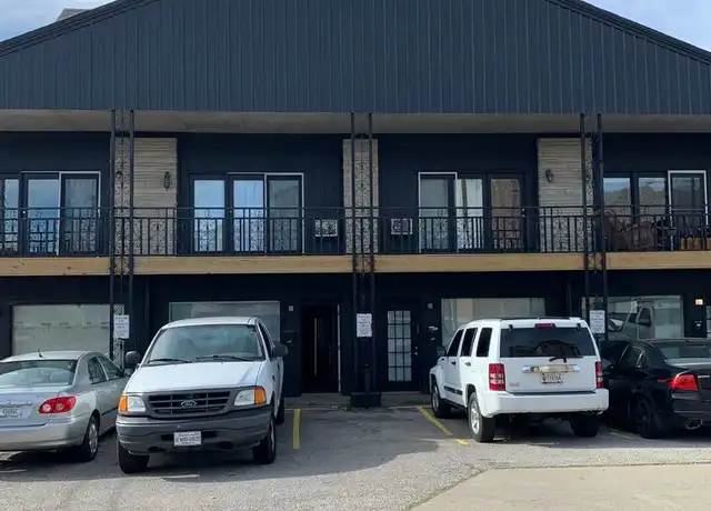 Property at 217 S Lincoln St, Bloomington, IN, 47408, 1 bed, 1 bath, [object Object]