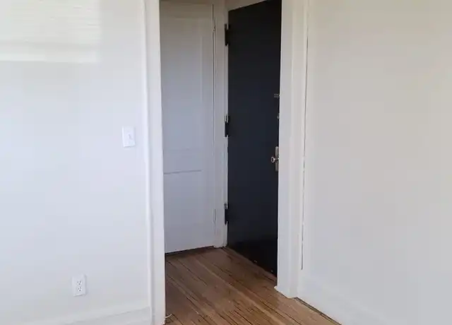 Property at 3418 Emerson Ave S Unit 20, Minneapolis, MN, 55408, 1 bed, 1 bath, [object Object]