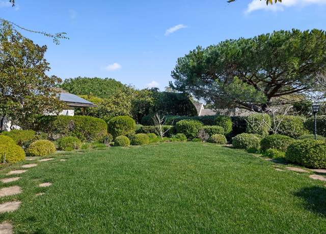 Photo of 1295 Mesa Rd, Santa Barbara, CA 93108