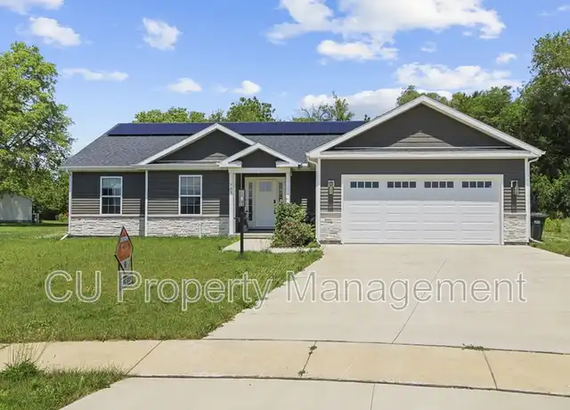 Property at 709 N Abbey Rd, Urbana, IL, 61802, 4 beds, 2.5 baths, [object Object]