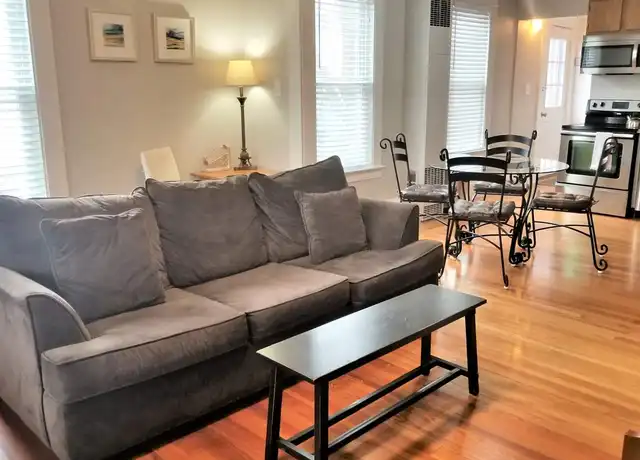 Property at 65 S Elm St Unit 1, Manchester, NH, 03103, 1 bed, 1 bath, [object Object]