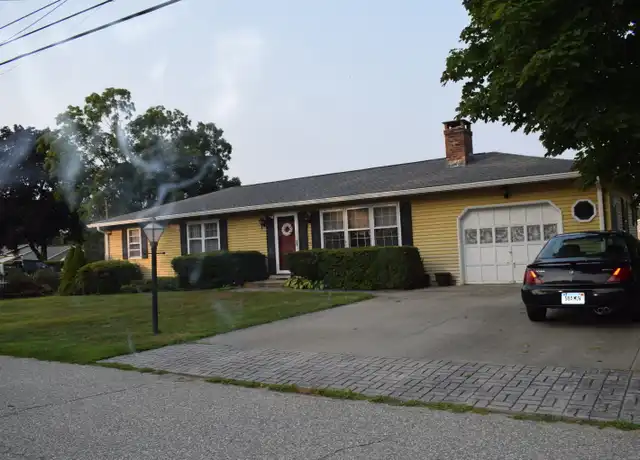 Property at 40 Hawks Nest Rd, Old Lyme, CT, 06371, 3 beds, 2 baths, [object Object]