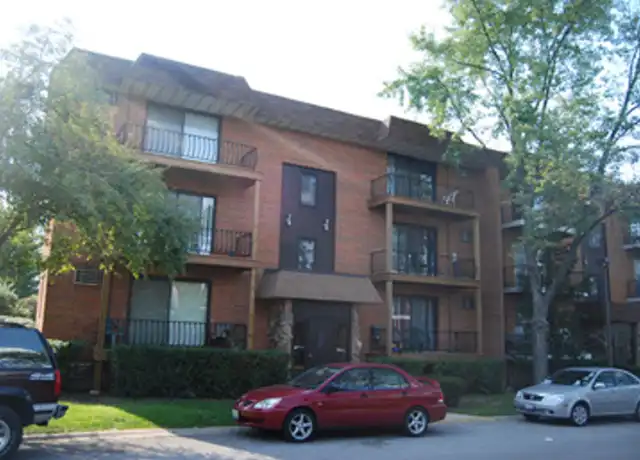 Property at 1446 Carriage Ln Unit 4, Westmont, IL, 60559, 2 beds, 1 bath, [object Object]